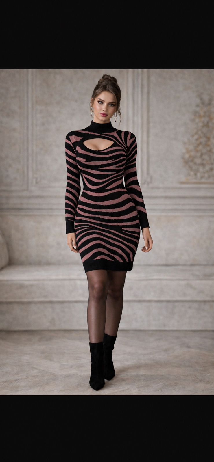 Vestido tejido animal print, color rosado, cuello alto y manga larga